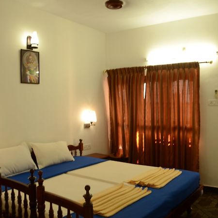 Hotel Sea View Palace - The Beach Hotel, Kovalam Esterno foto