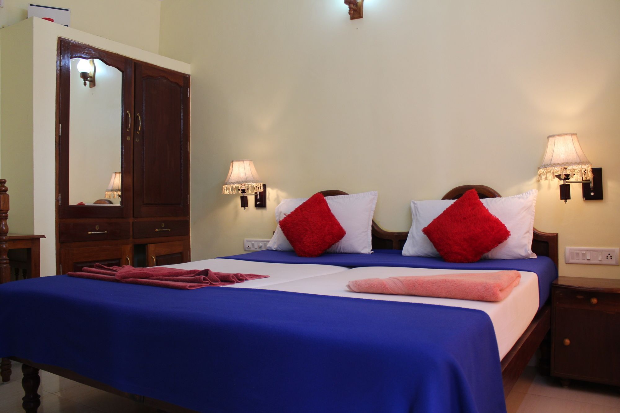 Hotel Sea View Palace - The Beach Hotel, Kovalam Esterno foto